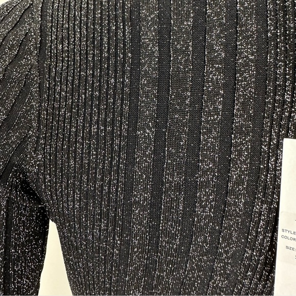 NWT!!! Solid and striped shimmer top size XS Retail 268$ - Picture 5 of 9